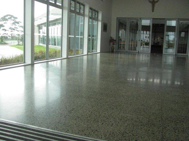 floor ginding common area